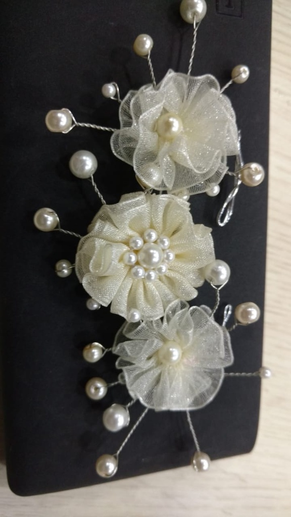 White Flower Design Hair Clip (Cotton)