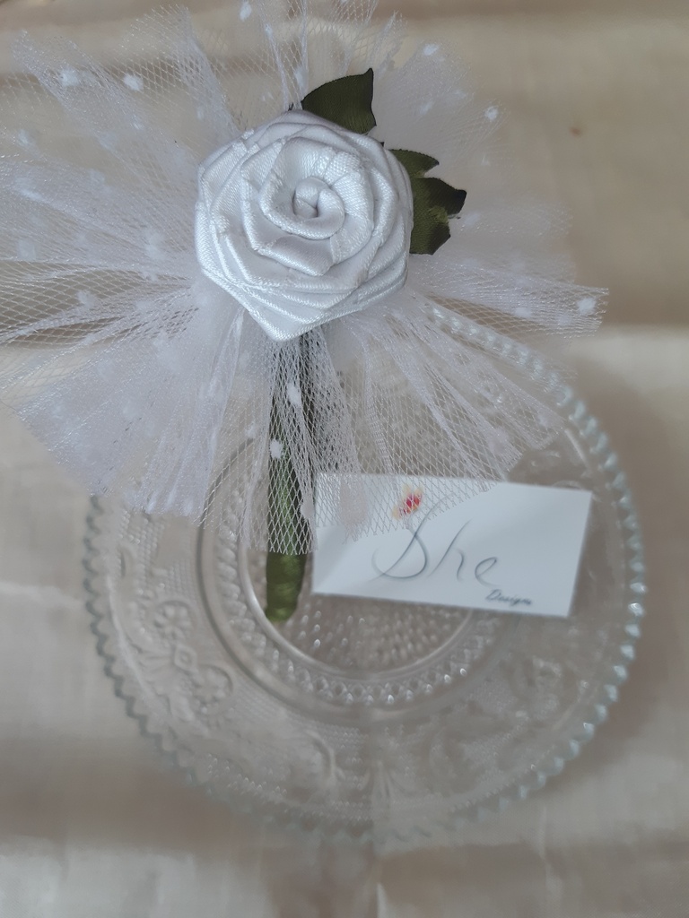 White With Red Hair Clip (Cotton)