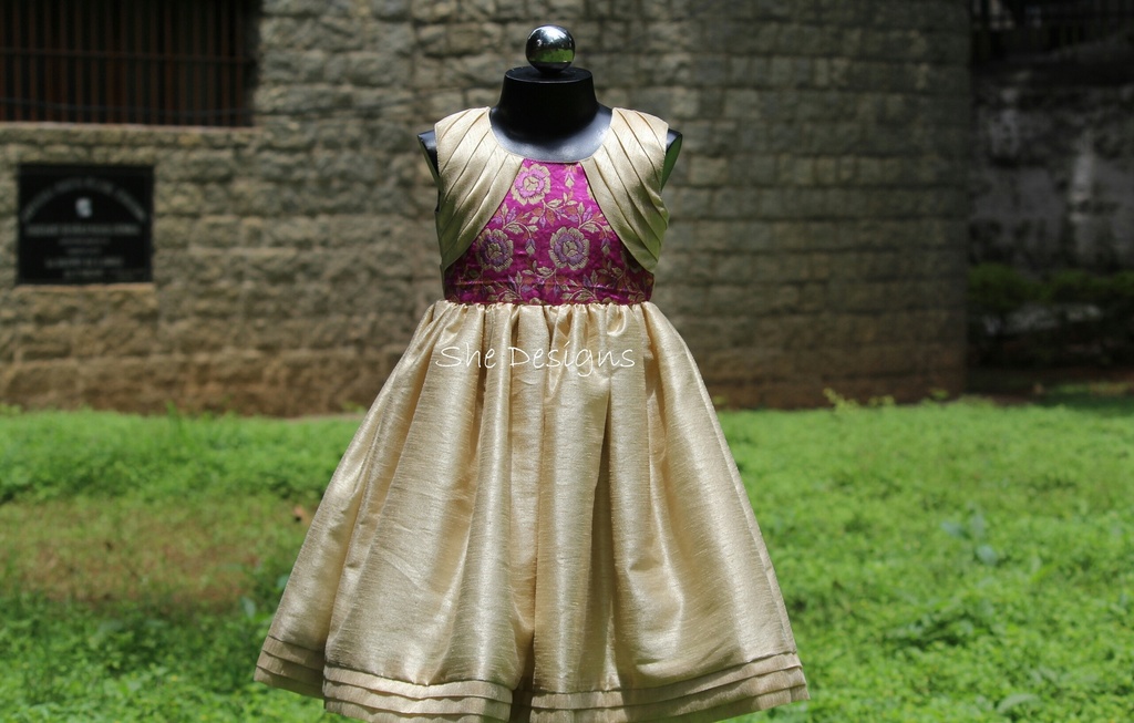 Sleeveless Frock